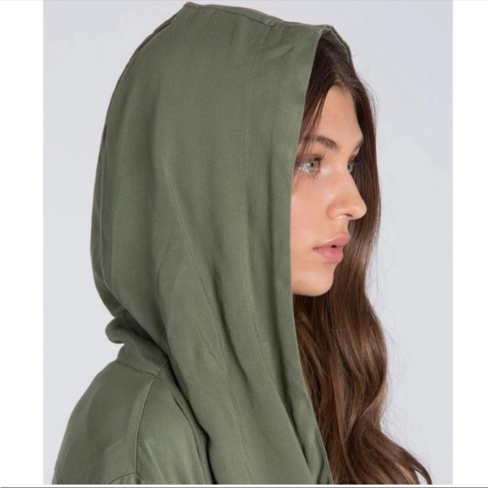 Billabong jacket. - Picture 8 of 8